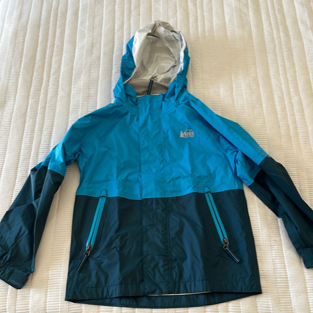 REI Boys raincoat size XS 6-7